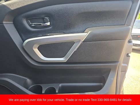 Used 2018 Nissan Titan SV AWD/4WD image 27