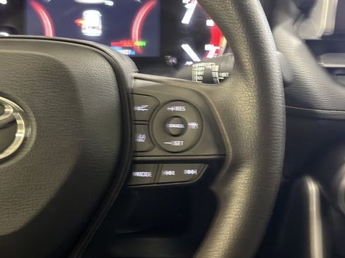 Used 2024 Toyota RAV4 XLE w/ Convenience Package FWD image 31