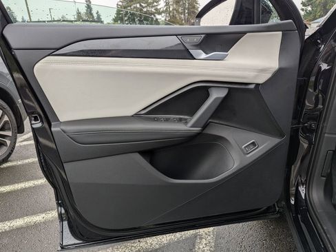 New 2026 Volkswagen Tiguan SE image 10