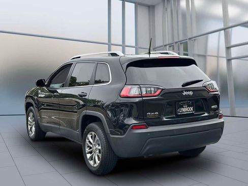 Used 2020 Jeep Cherokee Latitude Plus w/ Comfort/Convenience Group image 8