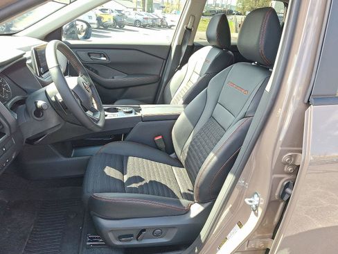 Used 2025 Nissan Rogue Rock Creek image 14