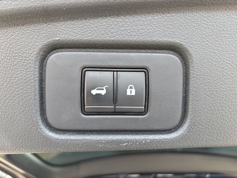Used 2022 Nissan Pathfinder Platinum w/ Cargo Package AWD/4WD image 50
