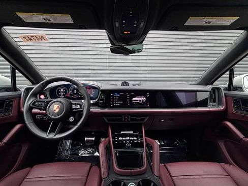 New 2026 Porsche Cayenne GTS AWD/4WD image 13