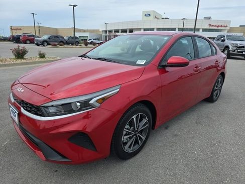 Used 2024 Kia Forte LXS FWD image 1
