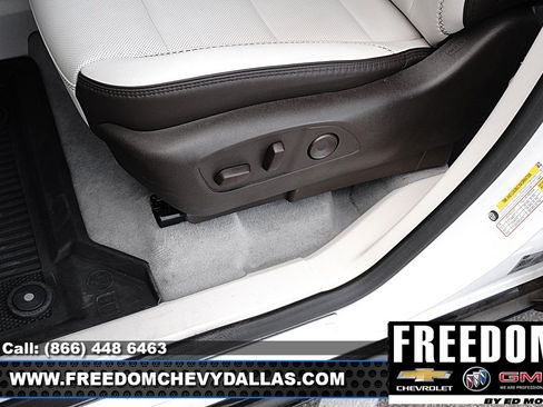 Certified 2024 GMC Acadia Denali w/ Super Cruise Package FWD image 31