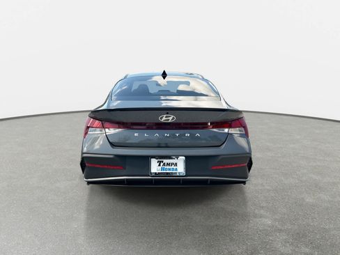 Used 2025 Hyundai Elantra Sport FWD image 7
