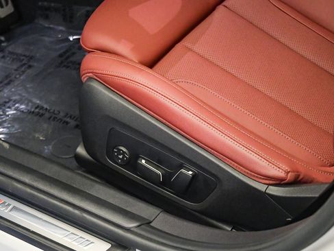Used 2025 BMW M340i RWD image 26