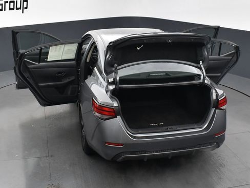 Used 2024 Nissan Sentra SV image 39