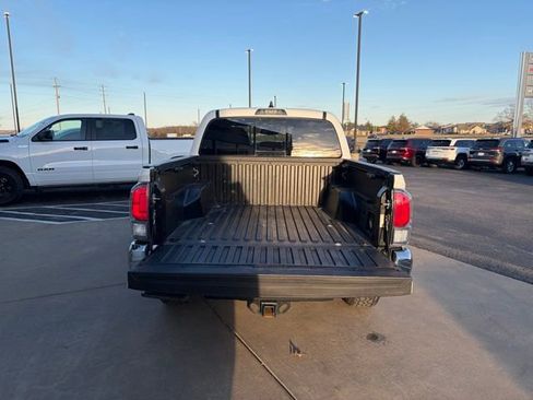 Used 2023 Toyota Tacoma TRD Off-Road image 21