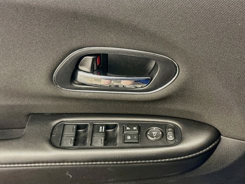 Used 2020 Honda HR-V EX image 15