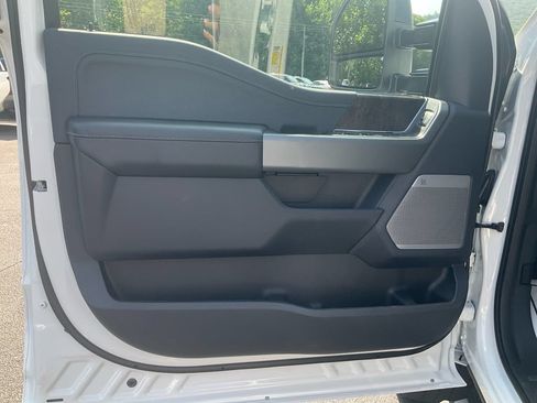 New 2026 Ford F250 Lariat w/ Black Appearance Package AWD/4WD image 17