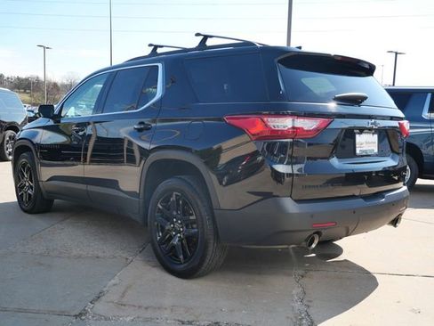 Used 2020 Chevrolet Traverse LT w/ LPO, Blackout Package image 5