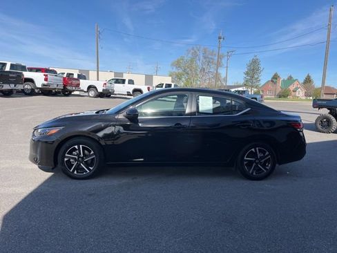 Used 2025 Nissan Sentra SV FWD image 8