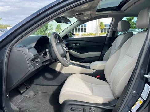 Certified 2023 Honda Accord EX image 6