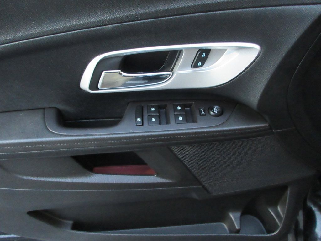 Used 2025 Chevrolet Equinox LT w/ Convenience Package II FWD image 22