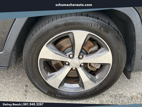 Used 2019 Jeep Cherokee Limited FWD image 19