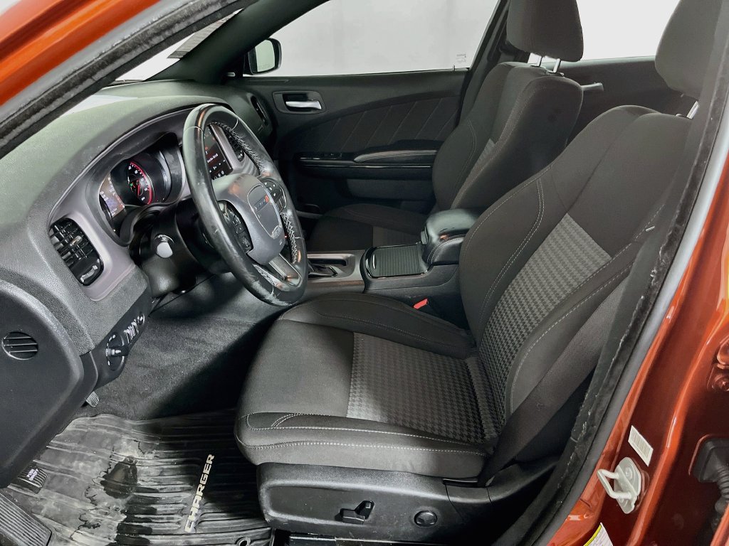 Used 2023 Dodge Charger SXT w/ Blacktop Package RWD image 9