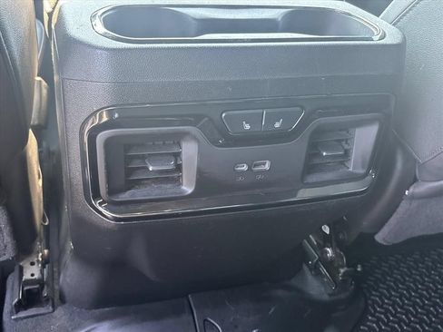Used 2024 GMC Sierra 1500 AT4 w/ Technology Package AWD/4WD image 20