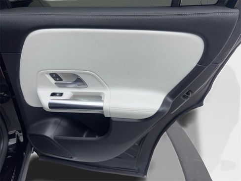 Used 2022 Mercedes-Benz GLA 35 AMG 4MATIC image 41