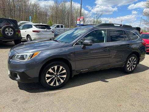Used 2015 Subaru Outback 2.5i Limited AWD/4WD image 3