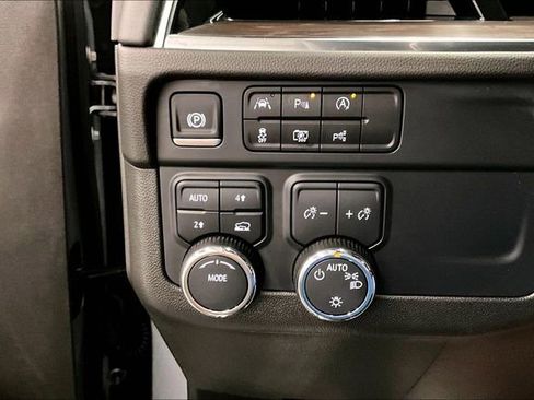 Used 2025 Chevrolet Tahoe LT AWD/4WD image 39