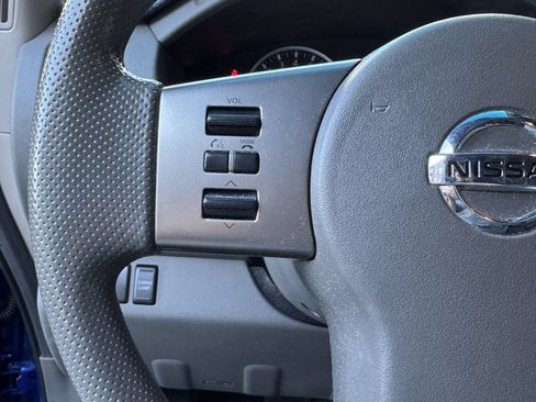 Used 2012 Nissan Frontier SL w/ Moonroof Pkg AWD/4WD image 21