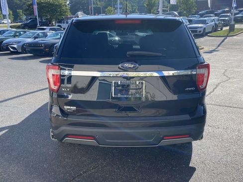 Used 2019 Ford Explorer XLT w/ Equipment Group 202A AWD/4WD image 6