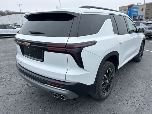Used 2025 Chevrolet Traverse LT w/ Sun and Wheel Package AWD/4WD image 5