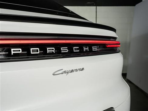 New 2026 Porsche Cayenne Coupe image 33