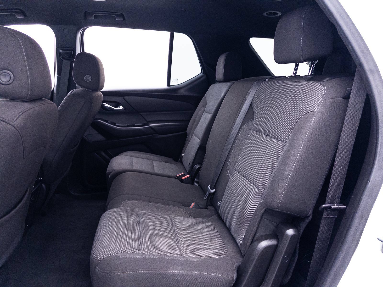 Used 2023 Chevrolet Traverse LT w/ LPO, Cargo Package FWD image 36