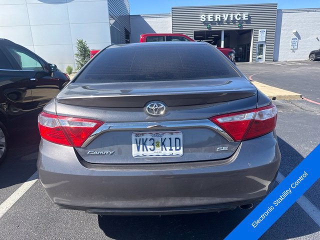 Used 2015 Toyota Camry SE FWD image 8