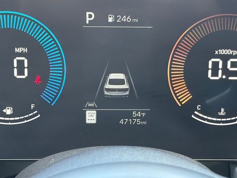 Used 2024 Hyundai Sonata SEL FWD image 25