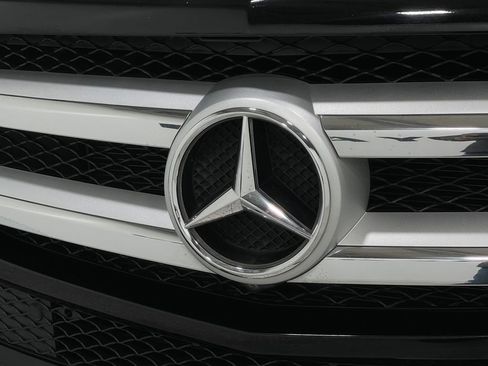 Used 2016 Mercedes-Benz GL 450 4MATIC w/ Premium I Package image 42