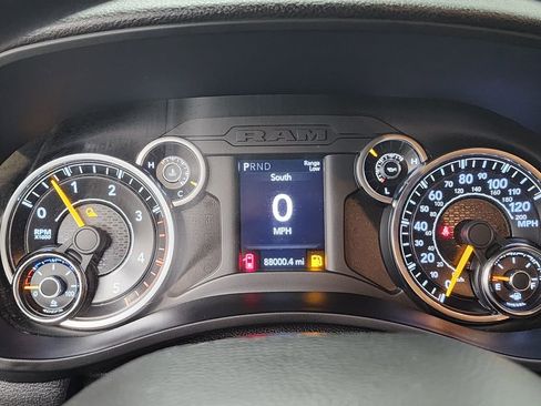 Used 2019 RAM 3500 Tradesman w/ Chrome Appearance Group image 14