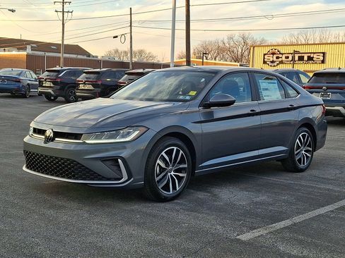 New 2026 Volkswagen Jetta SE FWD image 3