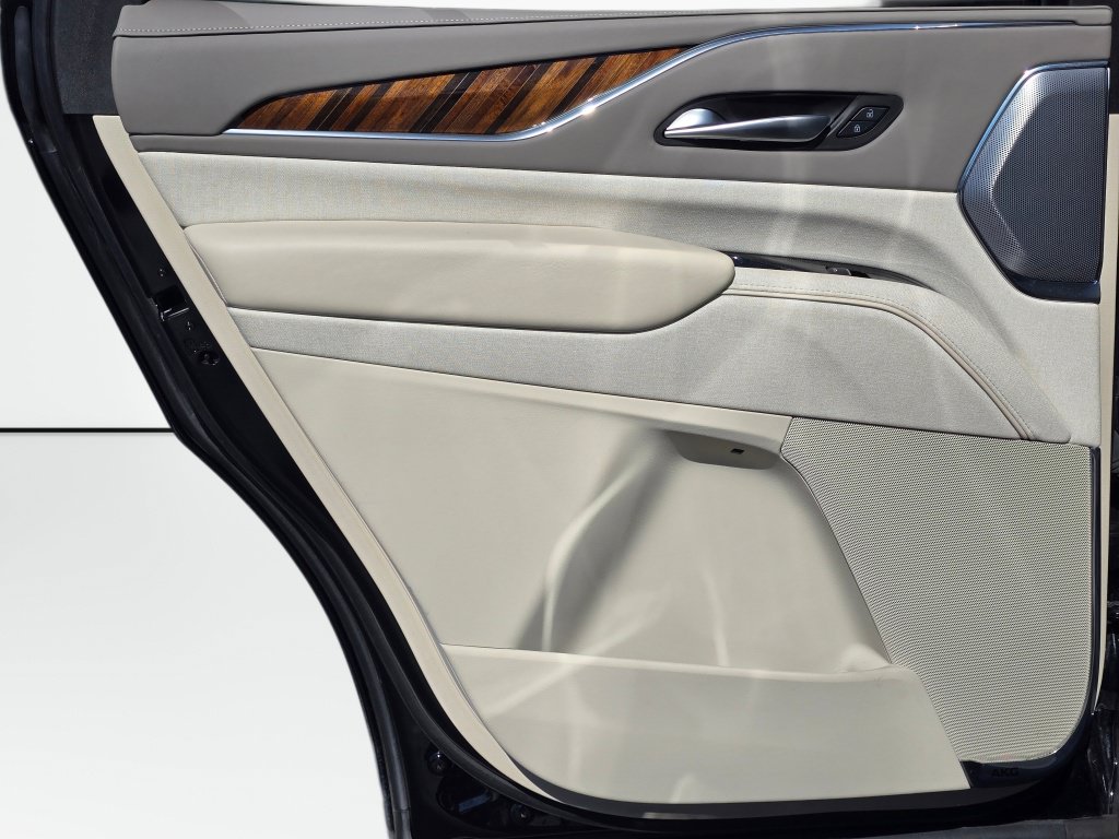 Certified 2024 Cadillac Escalade Premium Luxury Platinum AWD/4WD image 21