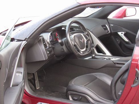 Used 2019 Chevrolet Corvette Stingray image 9