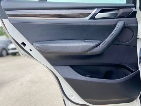 Used 2017 BMW X3 sDrive28i RWD image 19