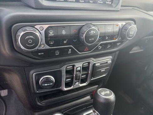 Used 2020 Jeep Wrangler Unlimited Sport S w/ Sun And Sound Package AWD/4WD image 25