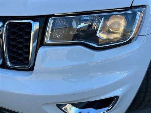 Used 2019 Jeep Grand Cherokee Limited w/ Trailer Tow Group IV image 9