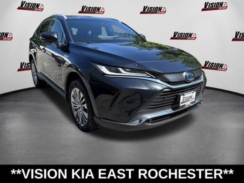Used 2021 Toyota Venza XLE w/ Softex Package AWD/4WD image 3