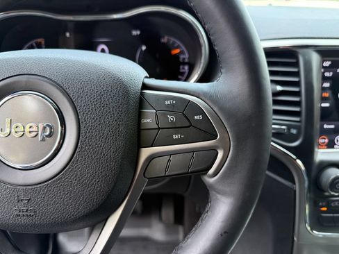 Used 2018 Jeep Grand Cherokee Limited AWD/4WD image 24