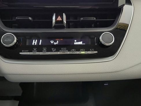 Used 2023 Toyota Corolla LE FWD image 41