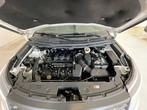 Used 2018 Ford Explorer XLT w/ Equipment Group 202A image 27