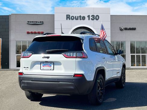 Used 2023 Jeep Cherokee Altitude Lux w/ Lux Elite Package image 4