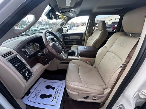 Used 2016 RAM 1500 Laramie w/ Convenience Group image 12