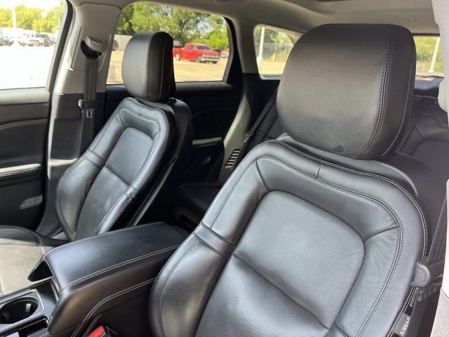 Used 2022 Lincoln Corsair Reserve w/ Equipment Group 201A AWD/4WD image 13