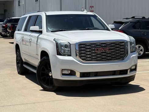 Used 2019 GMC Yukon XL Denali RWD image 2