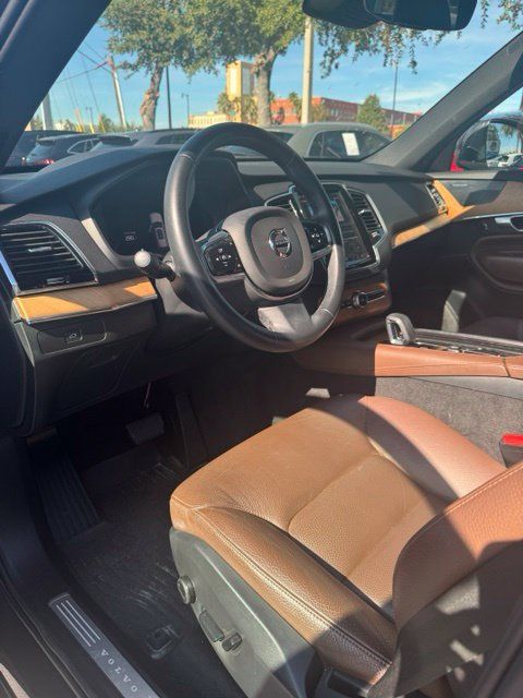 Used 2024 Volvo XC90 B5 Plus w/ Protection Package Premier AWD/4WD image 14