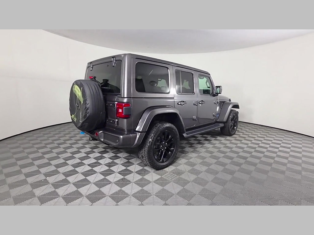 Used 2021 Jeep Wrangler Unlimited Sahara AWD/4WD image 7
